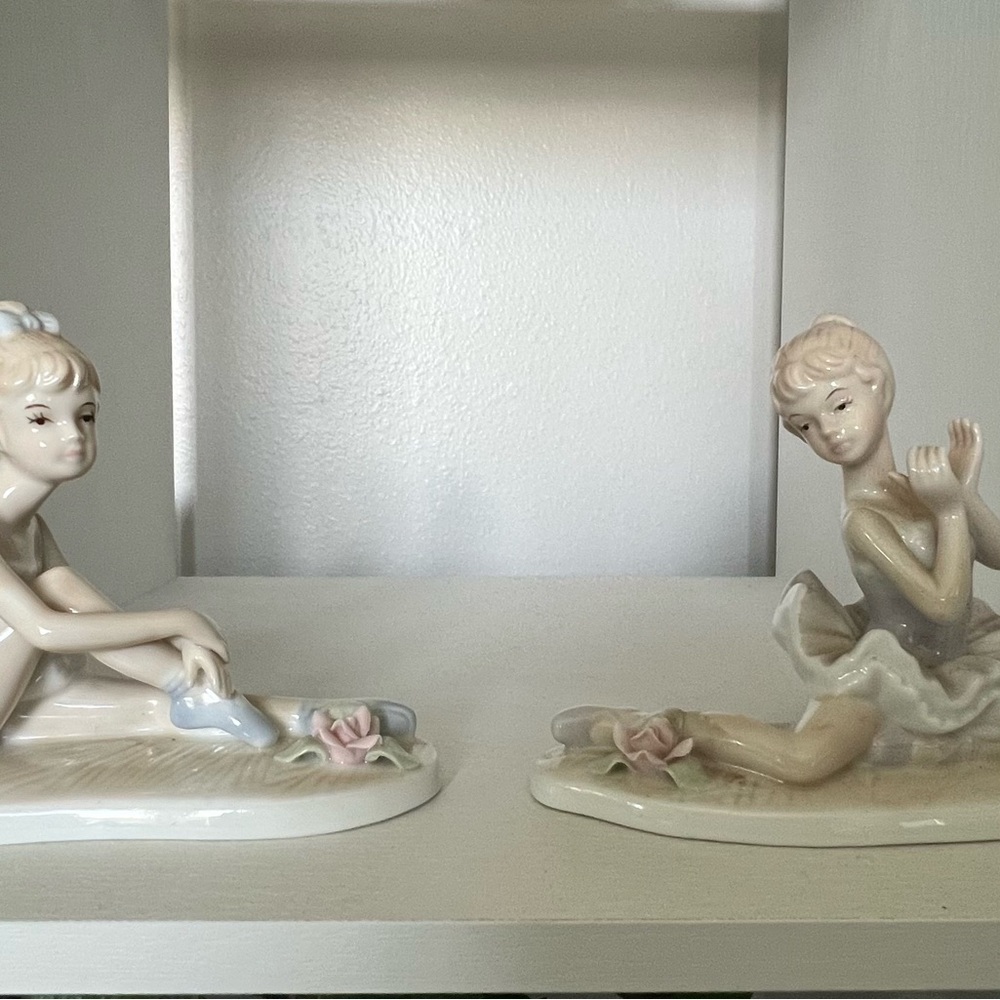 ASPEN GALLERY Collection Porcelain Ballerina Figurines